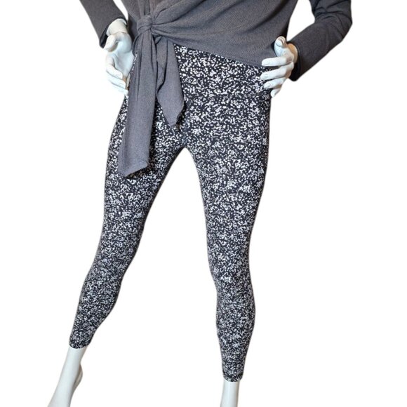 3 for $35   OLD NAVY Active Power Soft 7/8 Leggings sz M - Picture 5 of 8